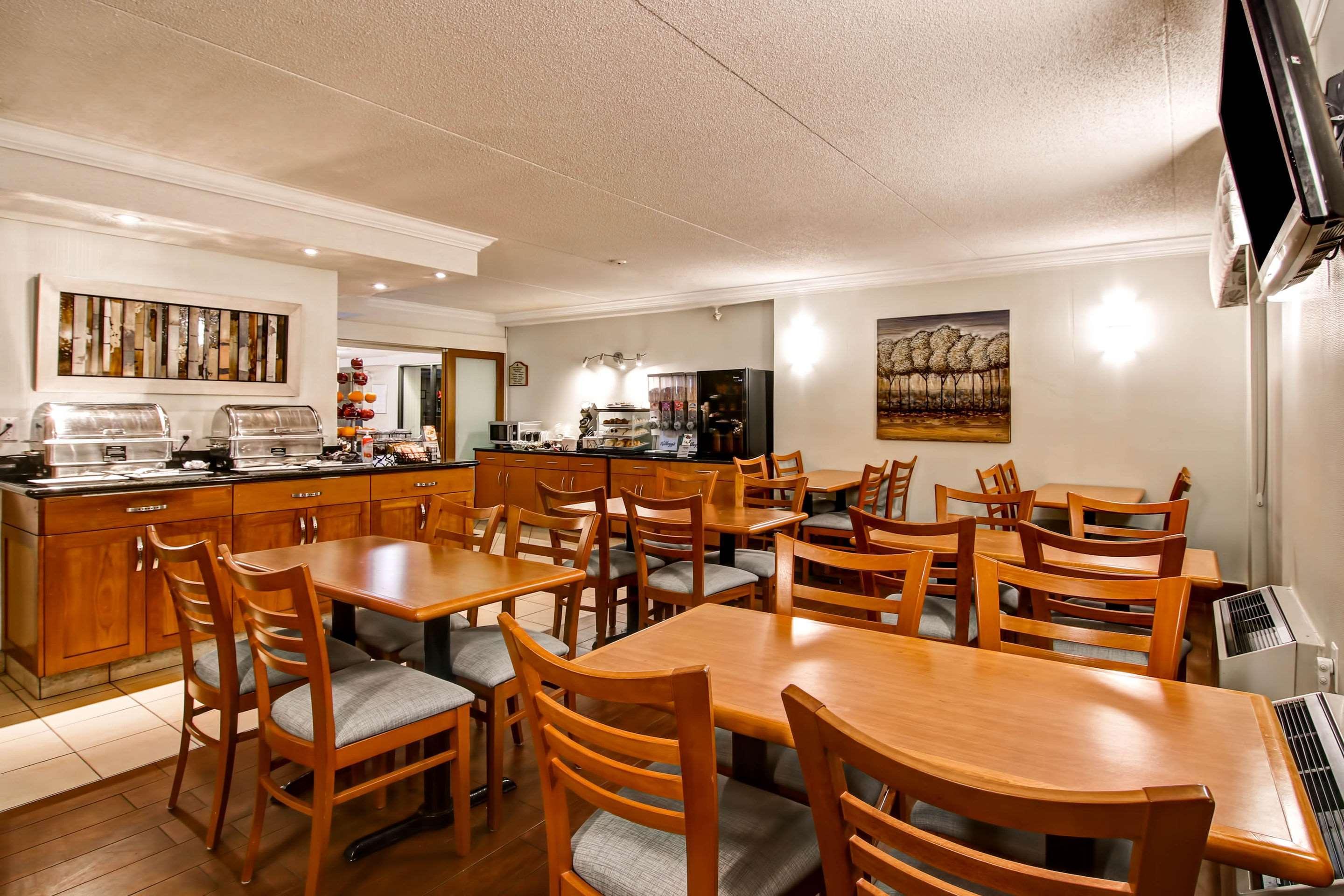 Quality Inn Kitchener Exteriör bild