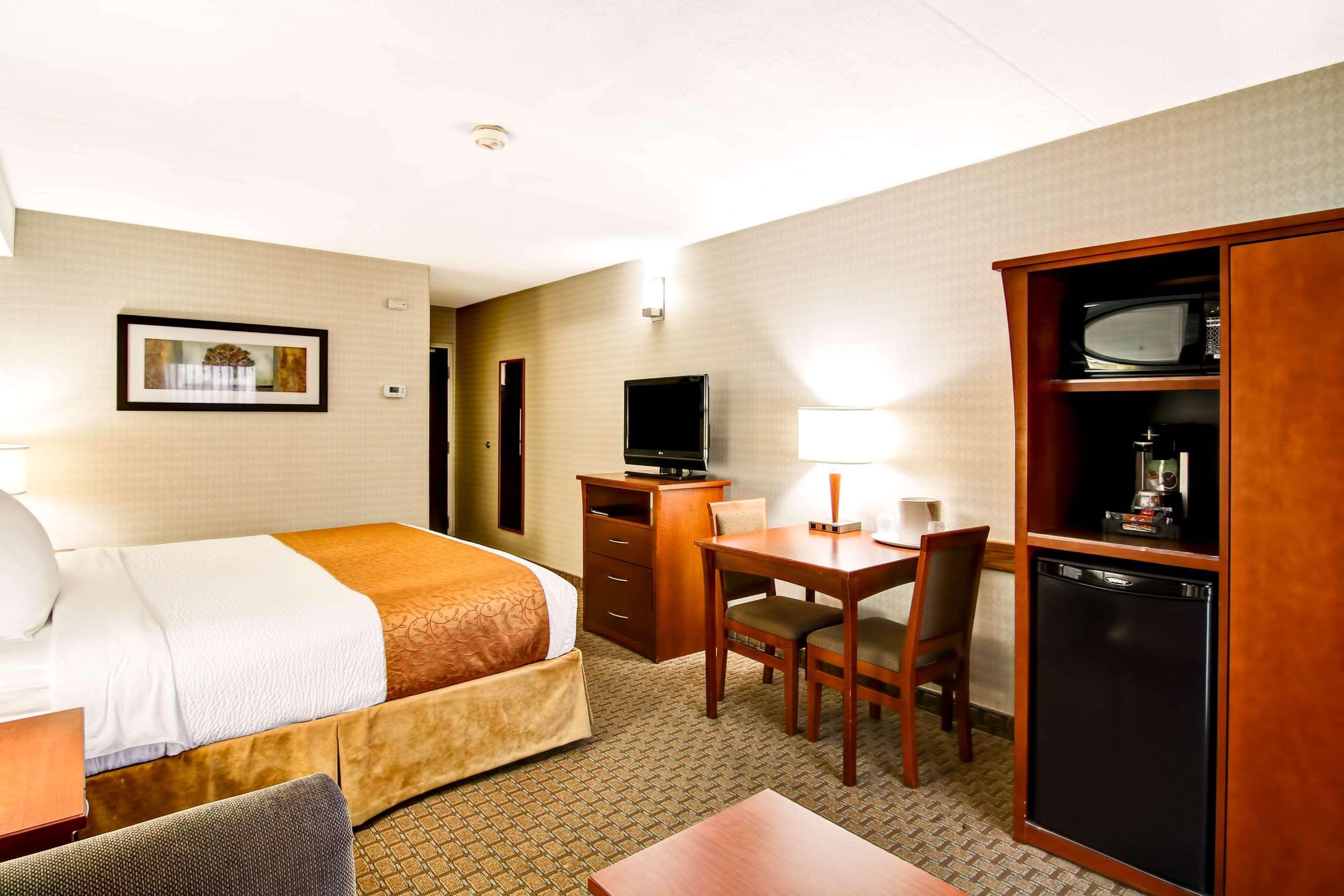 Quality Inn Kitchener Exteriör bild