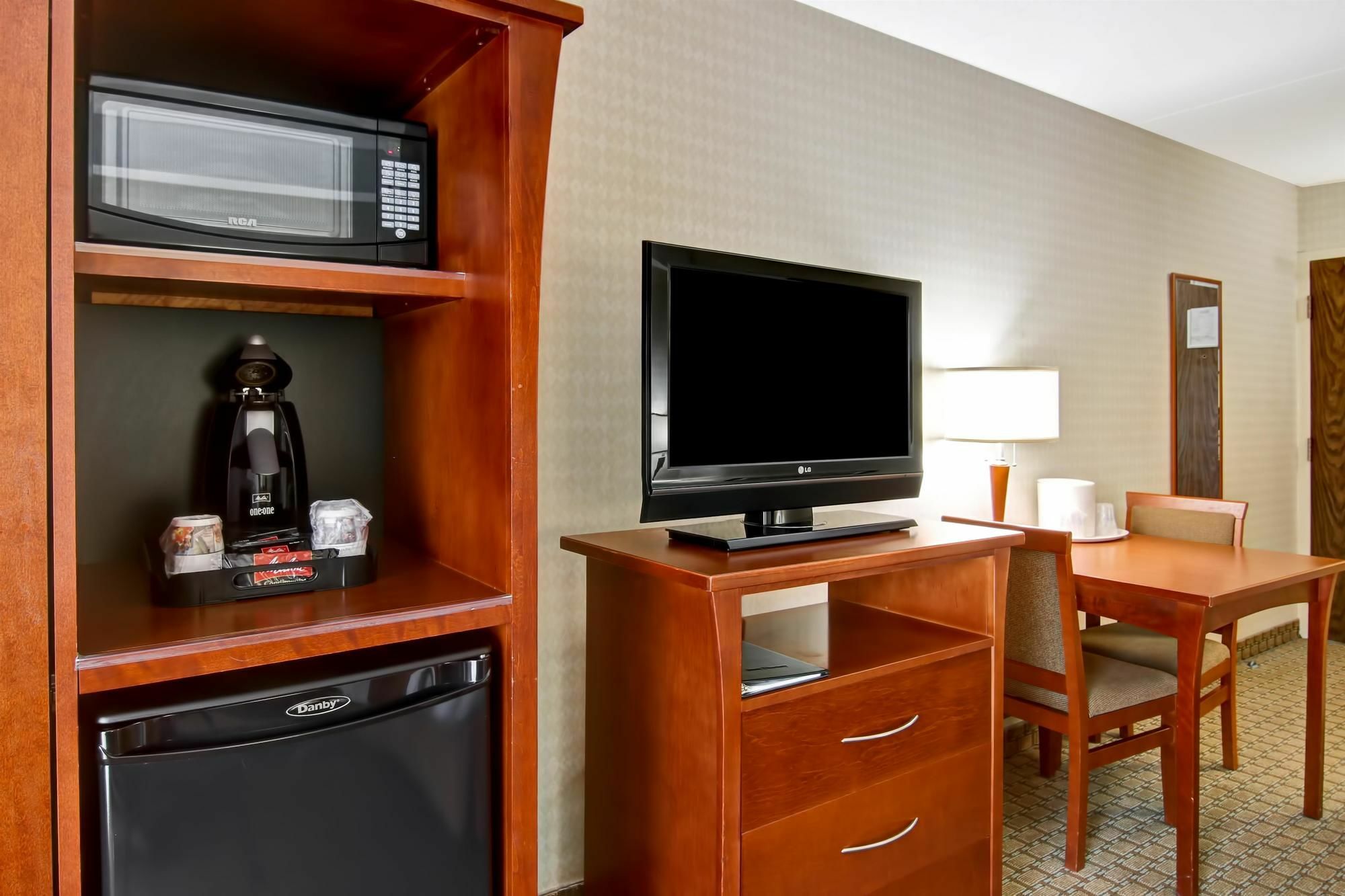Quality Inn Kitchener Exteriör bild