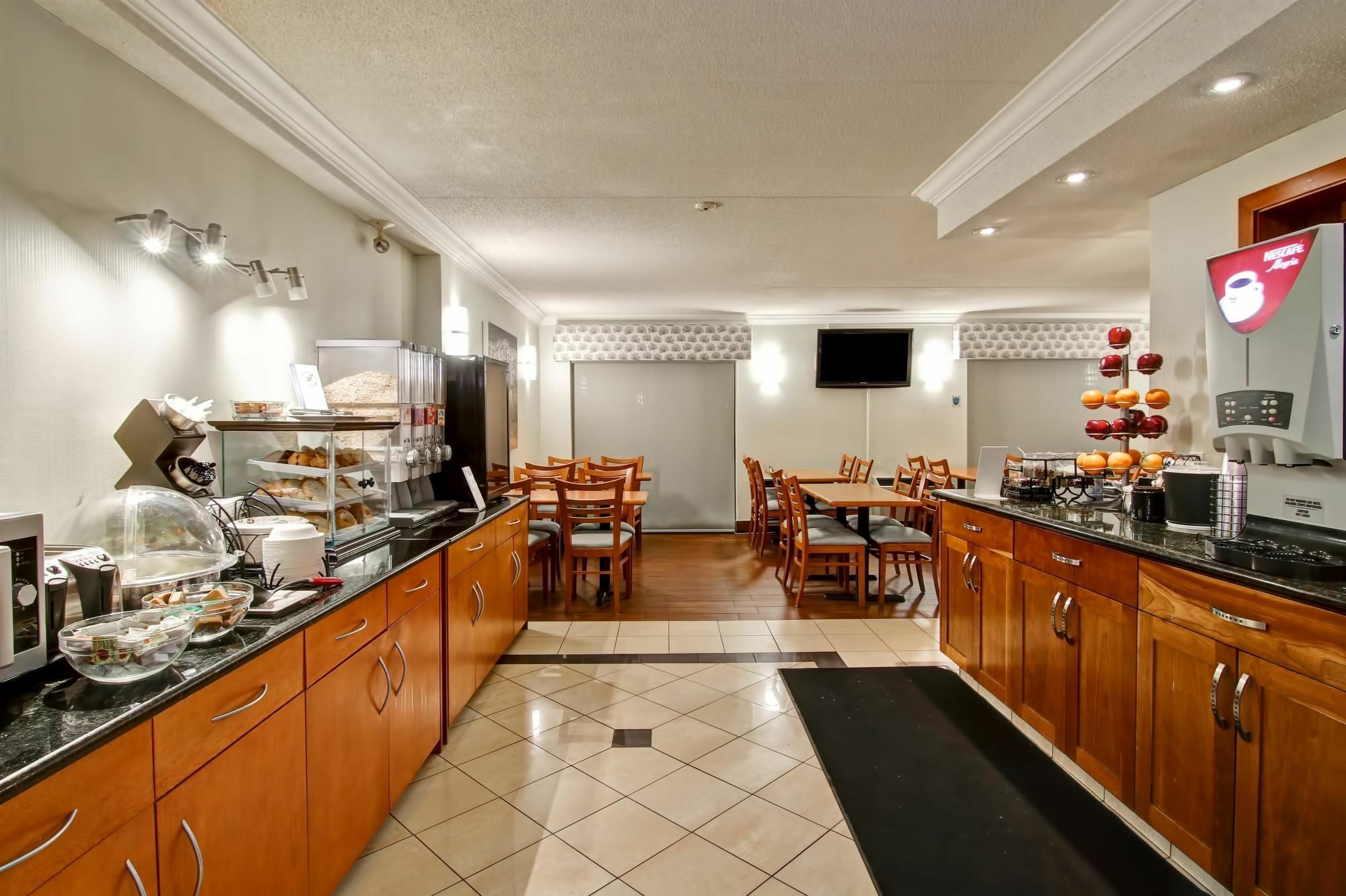 Quality Inn Kitchener Exteriör bild